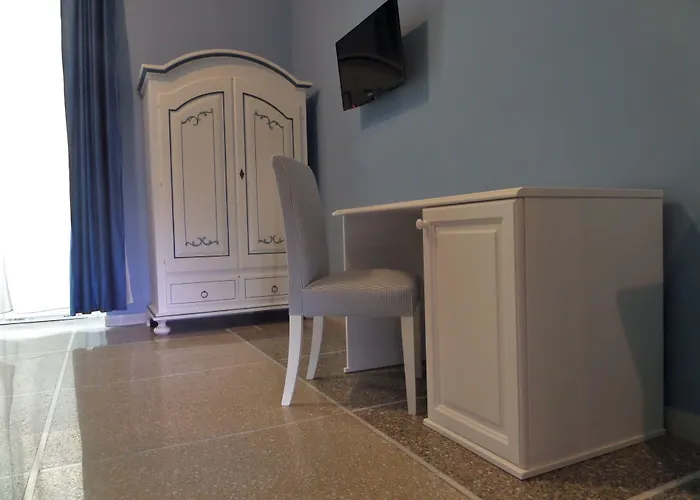 325 Ai Fori Konukevi